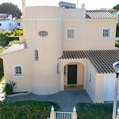 Villa Den, Private Pool Viilla, Sleeps 6 Adults And 2 Children, Cd 304 - Cleverdetails