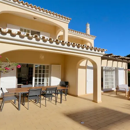 Den, Private Pool Villa, Sleeps 6 Adults And 2 Children, Cd 304 - Cleverdetails *