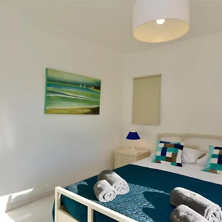 Villa Den, Private Pool Villa, Sleeps 6 Adults And 2 Children, Cd 304 - Cleverdetails Vilamoura