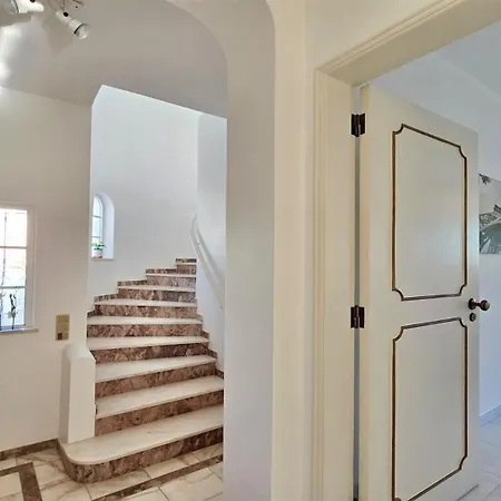 Den, Private Pool Villa, Sleeps 6 Adults And 2 Children, Cd 304 - Cleverdetails Villa