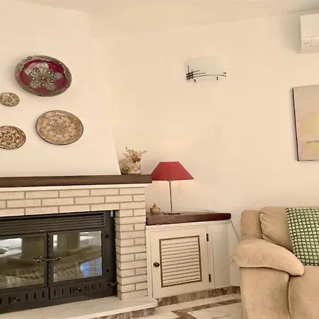 Villa Den, Private Pool Viilla, Sleeps 6 Adults And 2 Children, Cd 304 - Cleverdetails