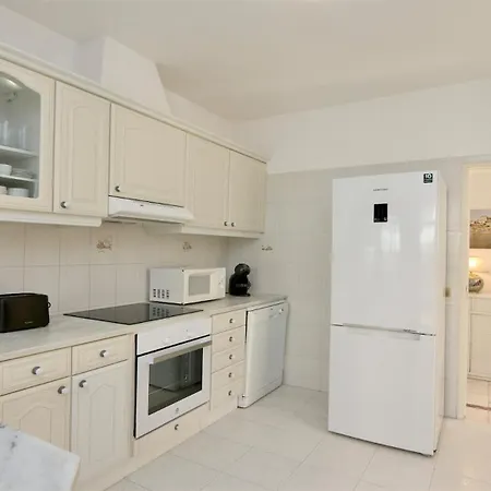 Den, Private Pool Villa, Sleeps 6 Adults And 2 Children, Cd 304 - Cleverdetails Villa Vilamoura