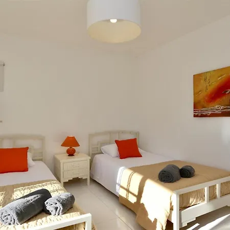 Villa Den, Private Pool Villa, Sleeps 6 Adults And 2 Children, Cd 304 - Cleverdetails Vilamoura