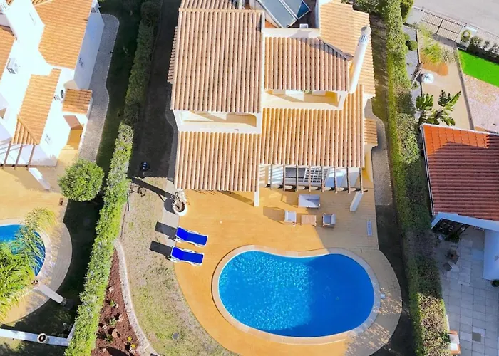 Den, Private Pool Villa, Sleeps 6 Adults And 2 Children, Cd 304 - Cleverdetails Villa Vilamoura