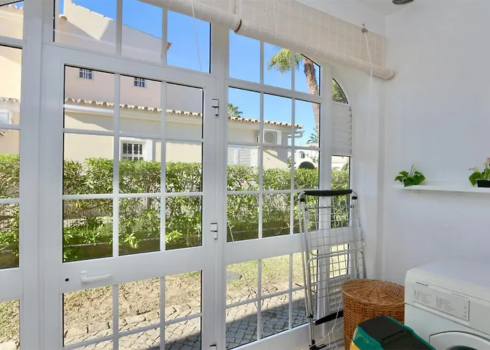 Den, Private Pool Villa, Sleeps 6 Adults And 2 Children, Cd 304 - Cleverdetails * Vilamoura