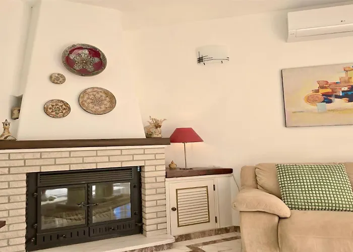 Villa Den, Private Pool Villa, Sleeps 6 Adults And 2 Children, Cd 304 - Cleverdetails