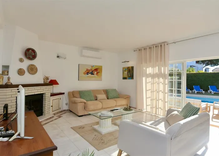 Den, Private Pool Villa, Sleeps 6 Adults And 2 Children, Cd 304 - Cleverdetails Villa *