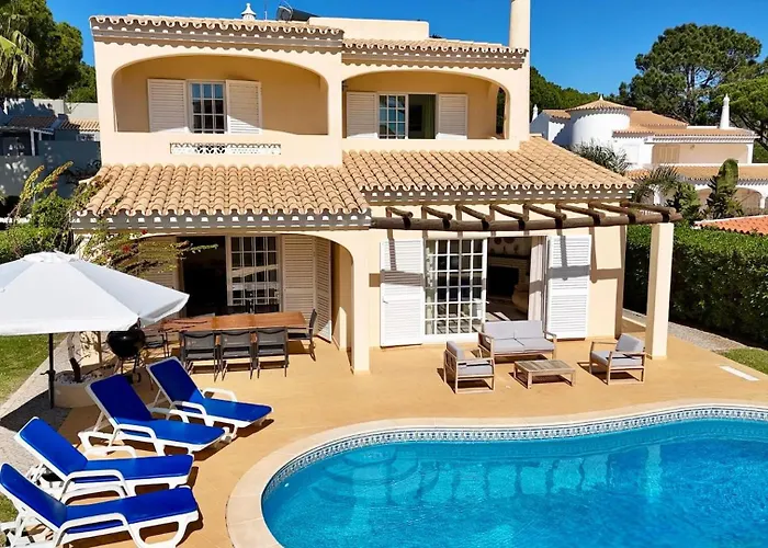 Den, Private Pool Villa, Sleeps 6 Adults And 2 Children, Cd 304 - Cleverdetails Villa