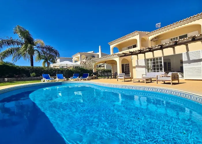 Den, Private Pool Villa, Sleeps 6 Adults And 2 Children, Cd 304 - Cleverdetails *