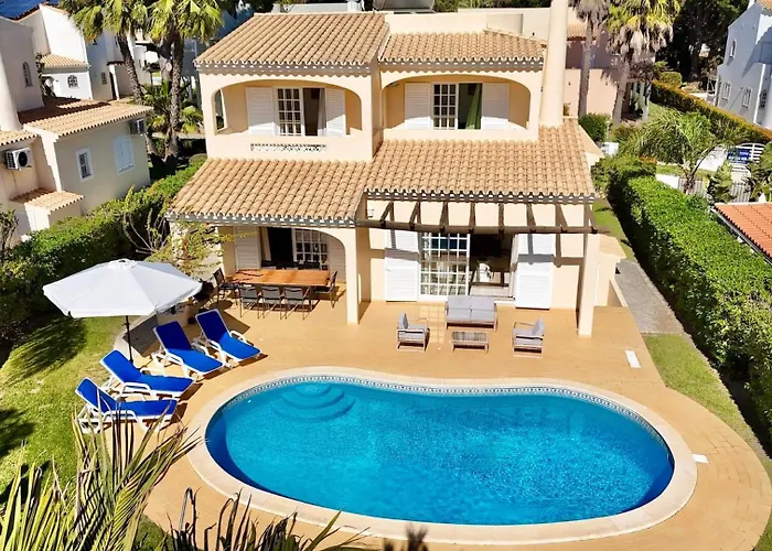 Den, Private Pool Villa, Sleeps 6 Adults And 2 Children, Cd 304 - Cleverdetails * Vilamoura