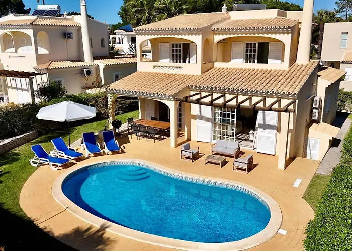 Den, Private Pool Villa, Sleeps 6 Adults And 2 Children, Cd 304 - Cleverdetails Villa Vilamoura