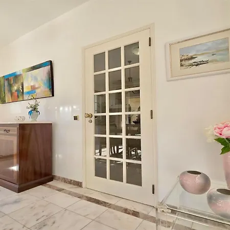 Den, Private Pool Villa, Sleeps 6 Adults And 2 Children, Cd 304 - Cleverdetails * Βιλαμούρα