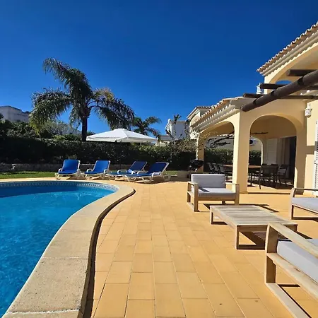 Βίλα Den, Private Pool Villa, Sleeps 6 Adults And 2 Children, Cd 304 - Cleverdetails Βιλαμούρα